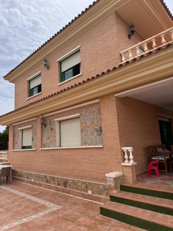 8 bedroom House / Villa in Benidorm, Costa Blanca - Property BL3005