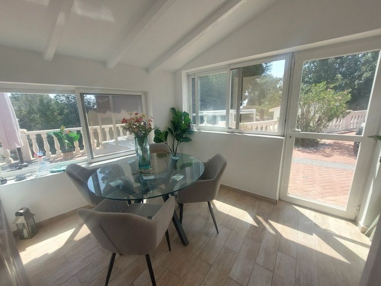 Property thumbnail 6