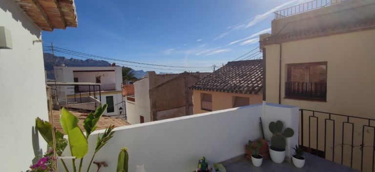 Property thumbnail 1