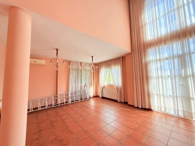 Property thumbnail 2