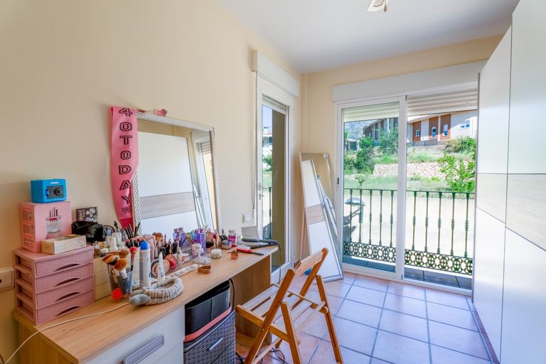 Property thumbnail 13