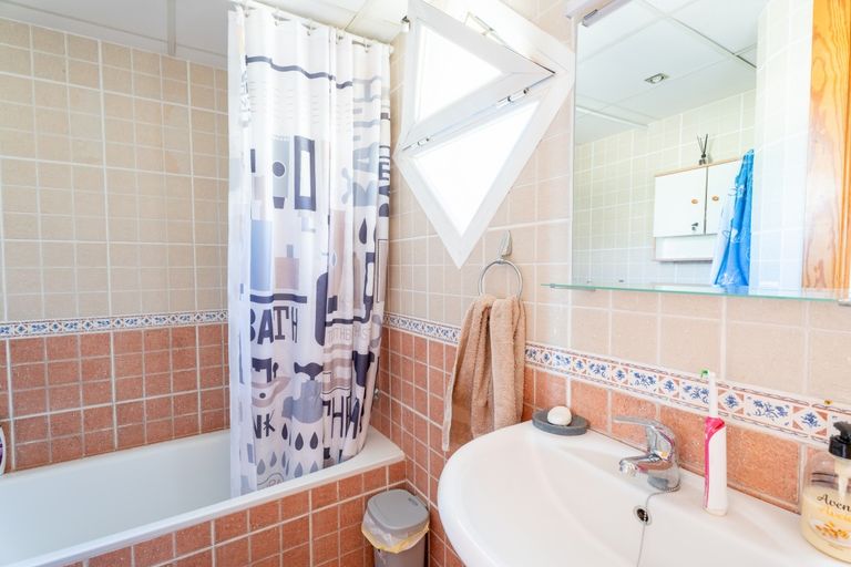 Property thumbnail 12