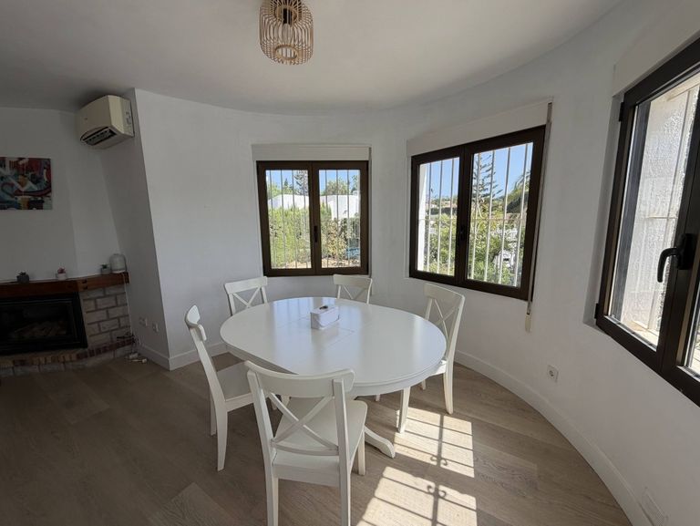 Property thumbnail 11