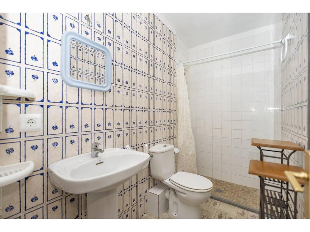 Property image 200