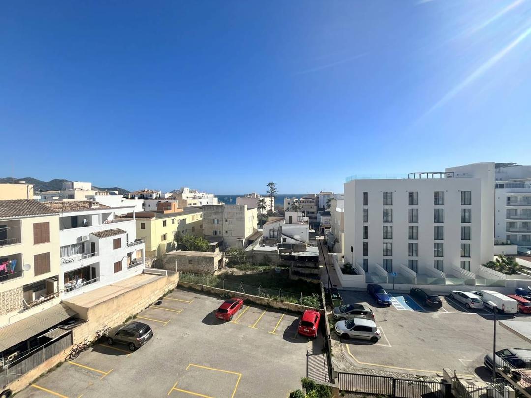 2 bedroom Apartment in Cala Bona, Mallorca - Property BM46107