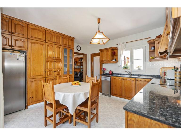 Property thumbnail 35