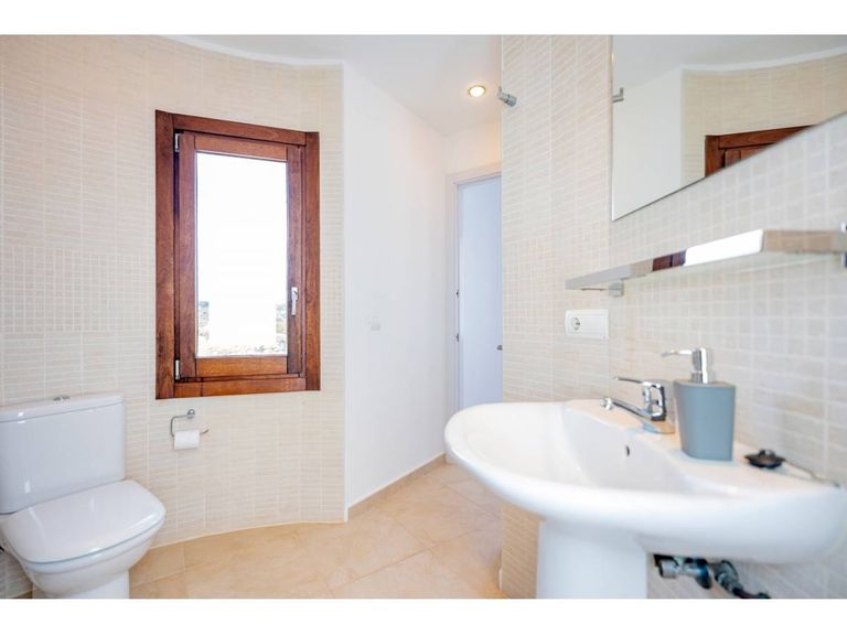 Property thumbnail 12