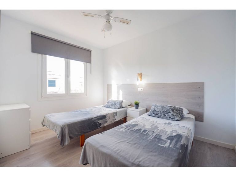 Property thumbnail 12