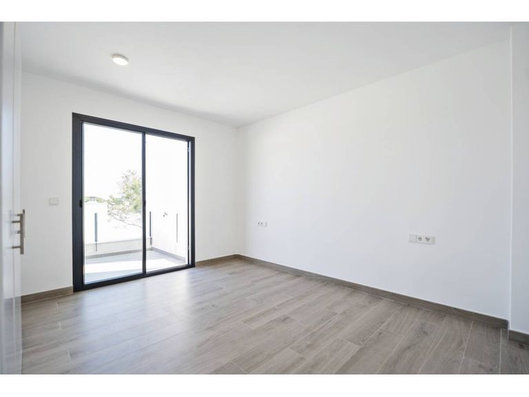 Property thumbnail 16
