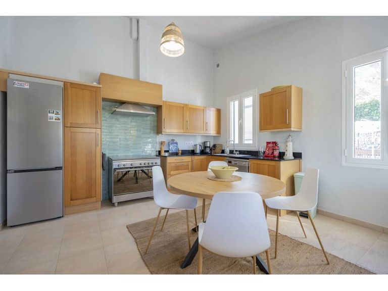 Property thumbnail 8