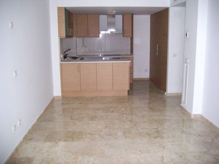 Property thumbnail 1