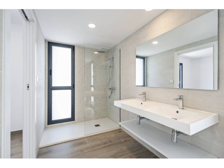 Property thumbnail 11