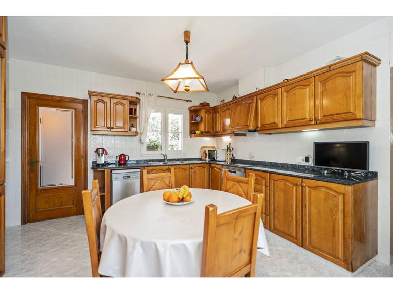 Property thumbnail 11