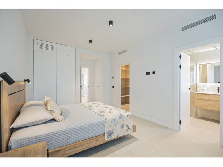 Property thumbnail 16