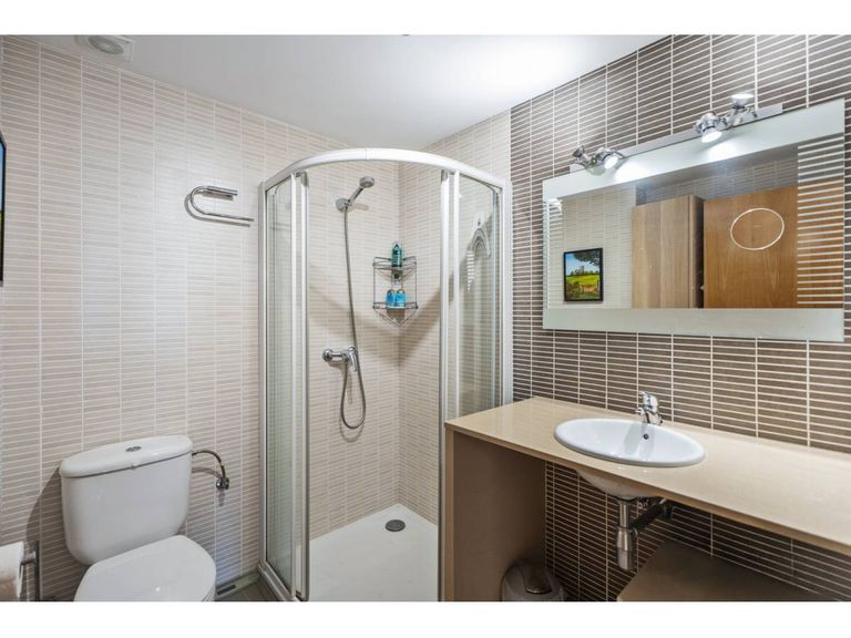 Property thumbnail 21