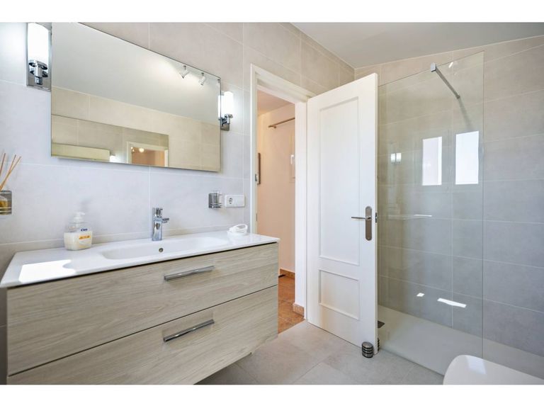 Property thumbnail 13