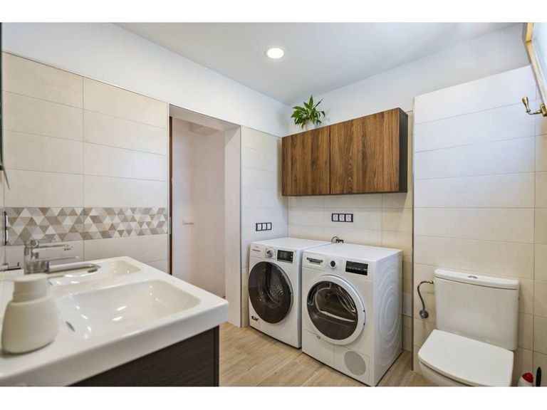 Property thumbnail 23