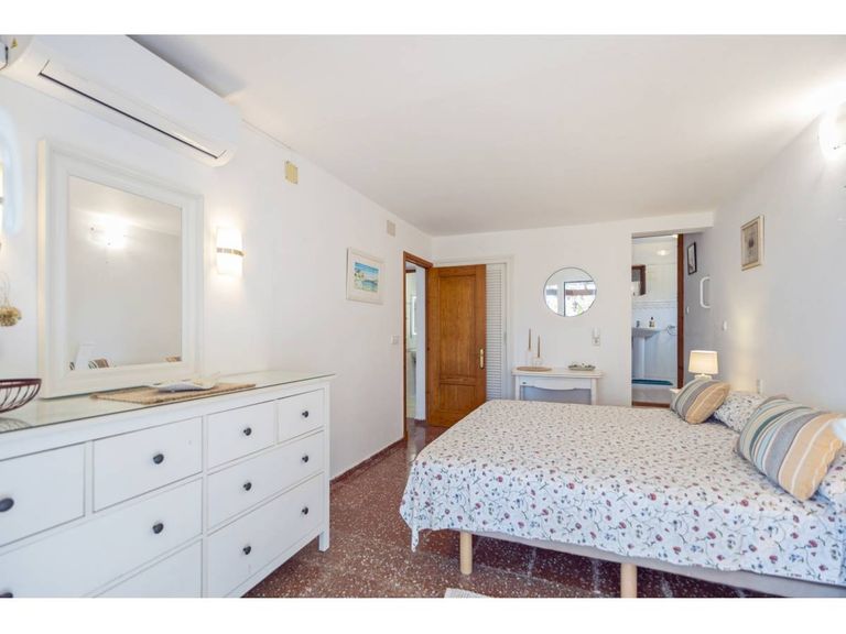 Property thumbnail 11