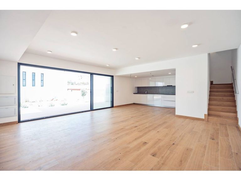 Property thumbnail 4