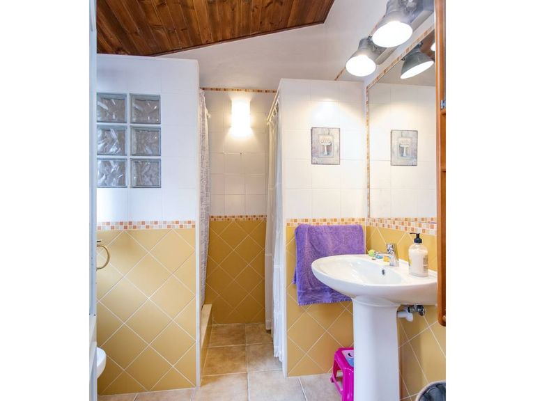 Property thumbnail 11