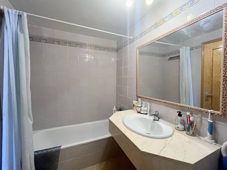 Property thumbnail 1
