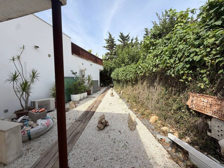 Property thumbnail 5