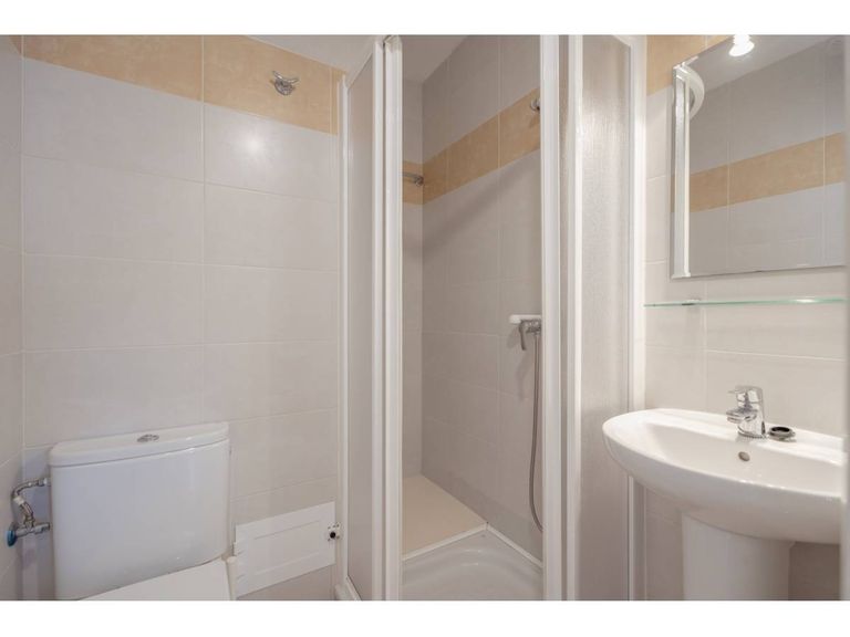 Property thumbnail 15