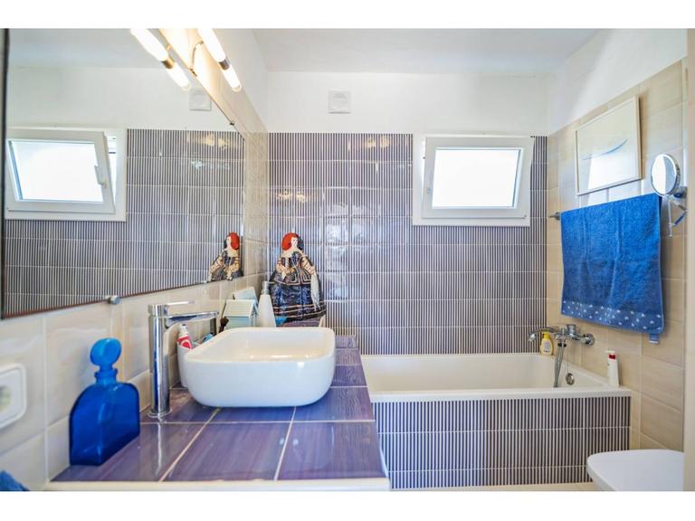 Property thumbnail 18