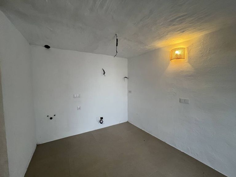 Property thumbnail 15