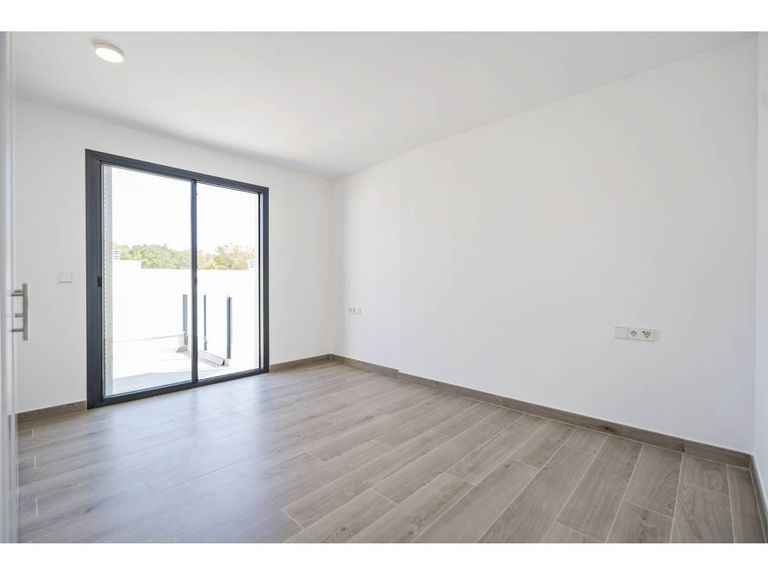 Property thumbnail 13
