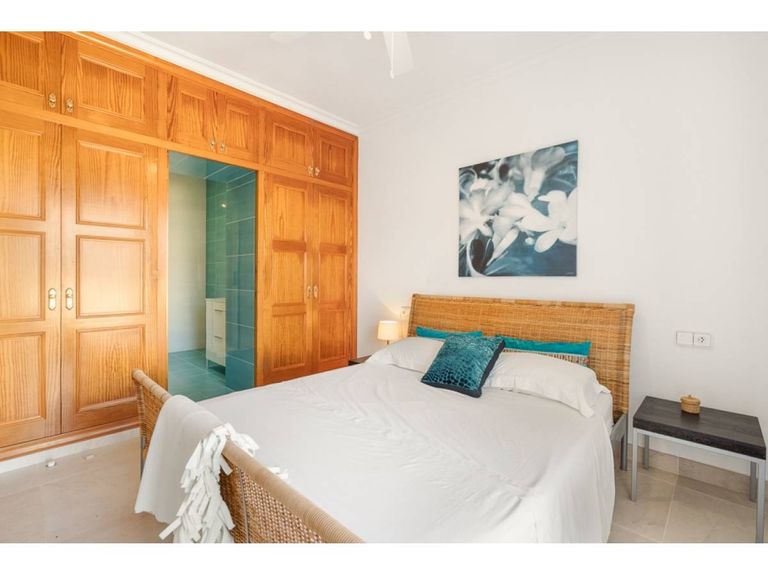 Property thumbnail 12