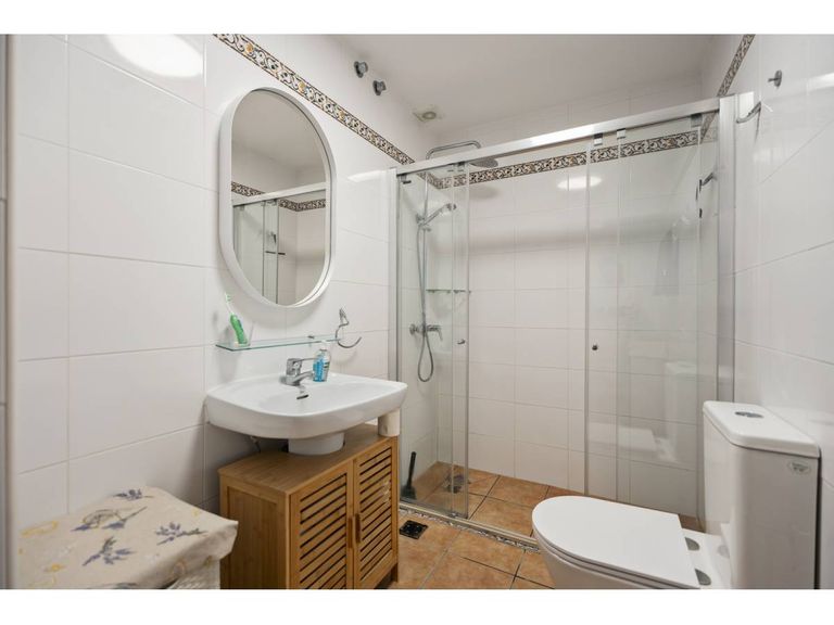 Property thumbnail 9