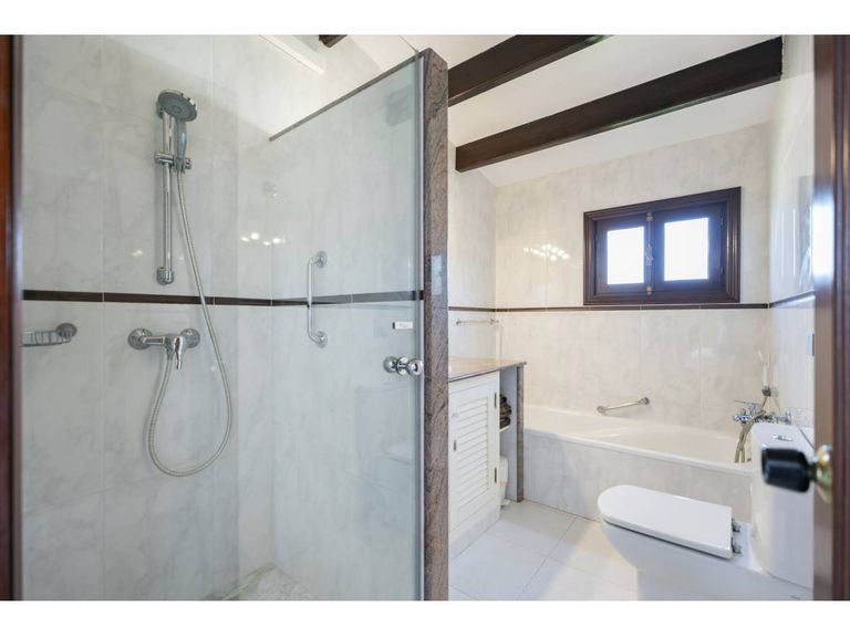 Property thumbnail 23