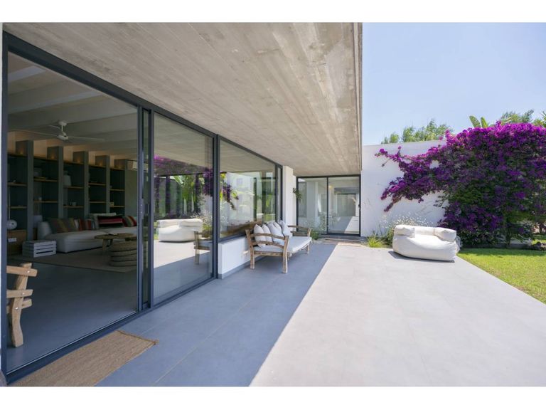 Property thumbnail 8