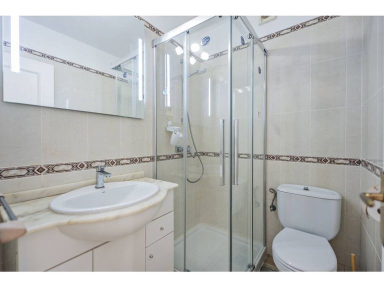 Property thumbnail 23
