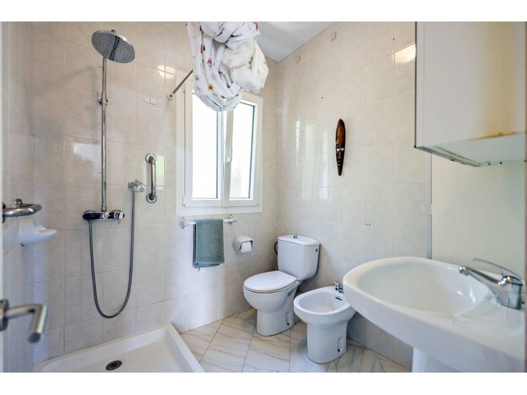 Property thumbnail 25