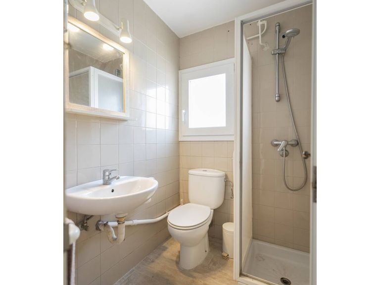Property thumbnail 9