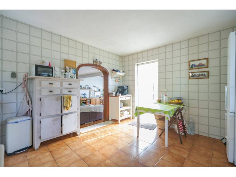 Property thumbnail 8