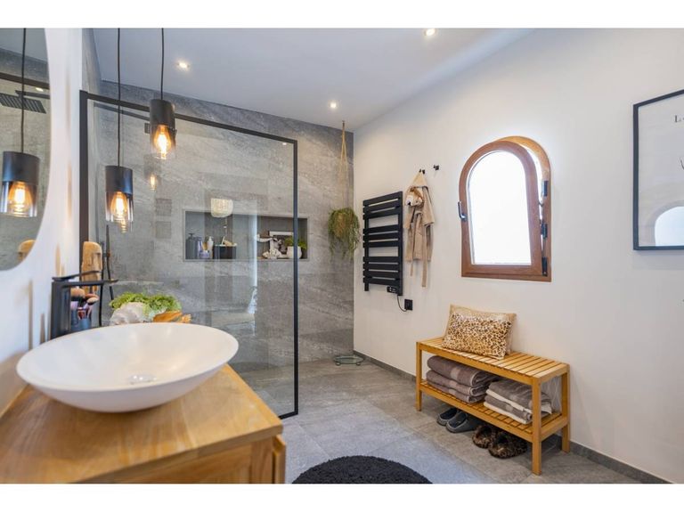 Property thumbnail 19