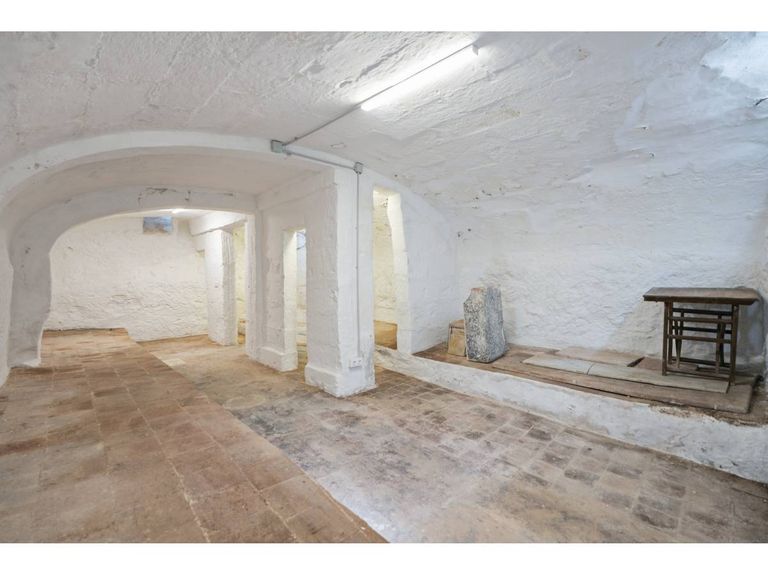 Property thumbnail 34
