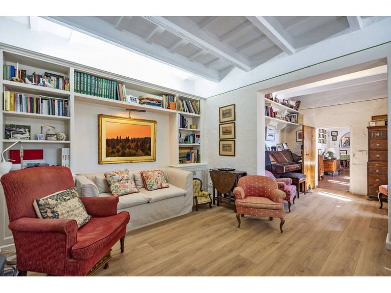 Property thumbnail 9