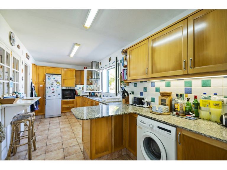 Property thumbnail 12