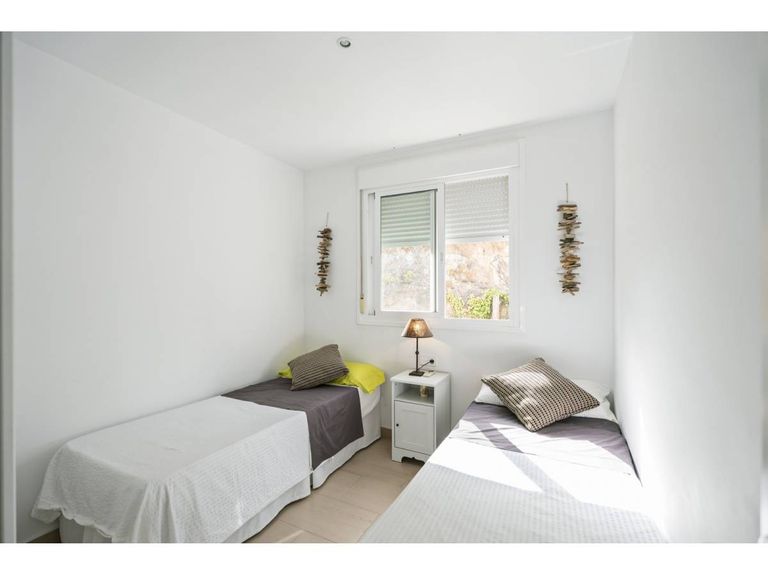 Property thumbnail 12