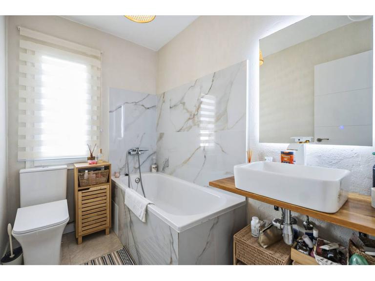 Property thumbnail 16