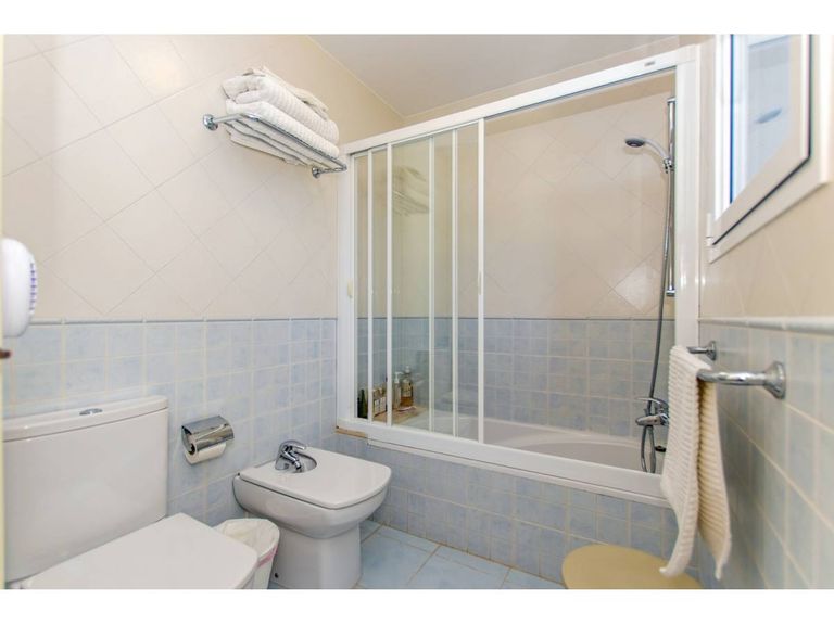 Property thumbnail 25
