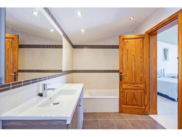 Property thumbnail 19