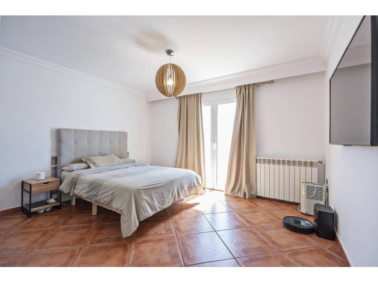 Property thumbnail 9