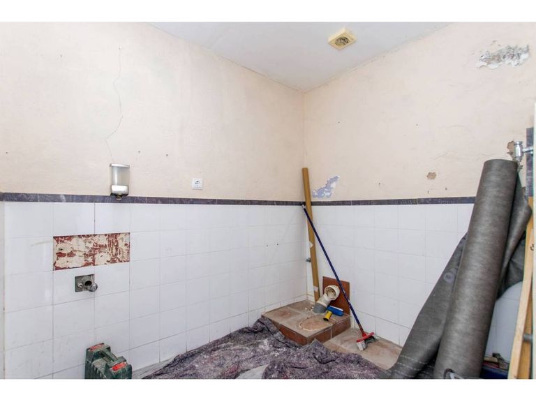 Property thumbnail 36