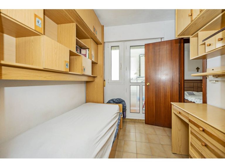 Property thumbnail 11