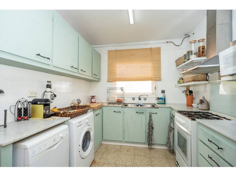 Property thumbnail 11